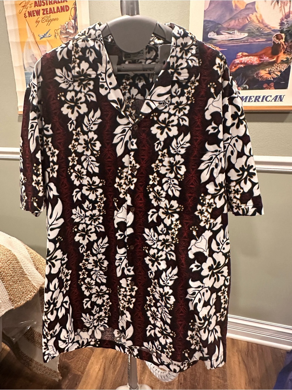 Men's Casual Button-Down SS Shirt - White & Deep Burgundy Floral- Size XL